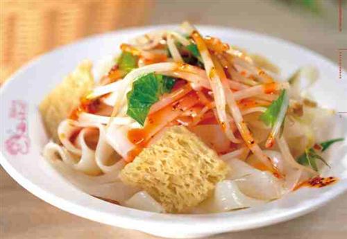 涼皮制作方法學習圖片，涼皮技術學習圖片，涼皮學習的費用圖片-中科商務網-中原小吃培訓學校